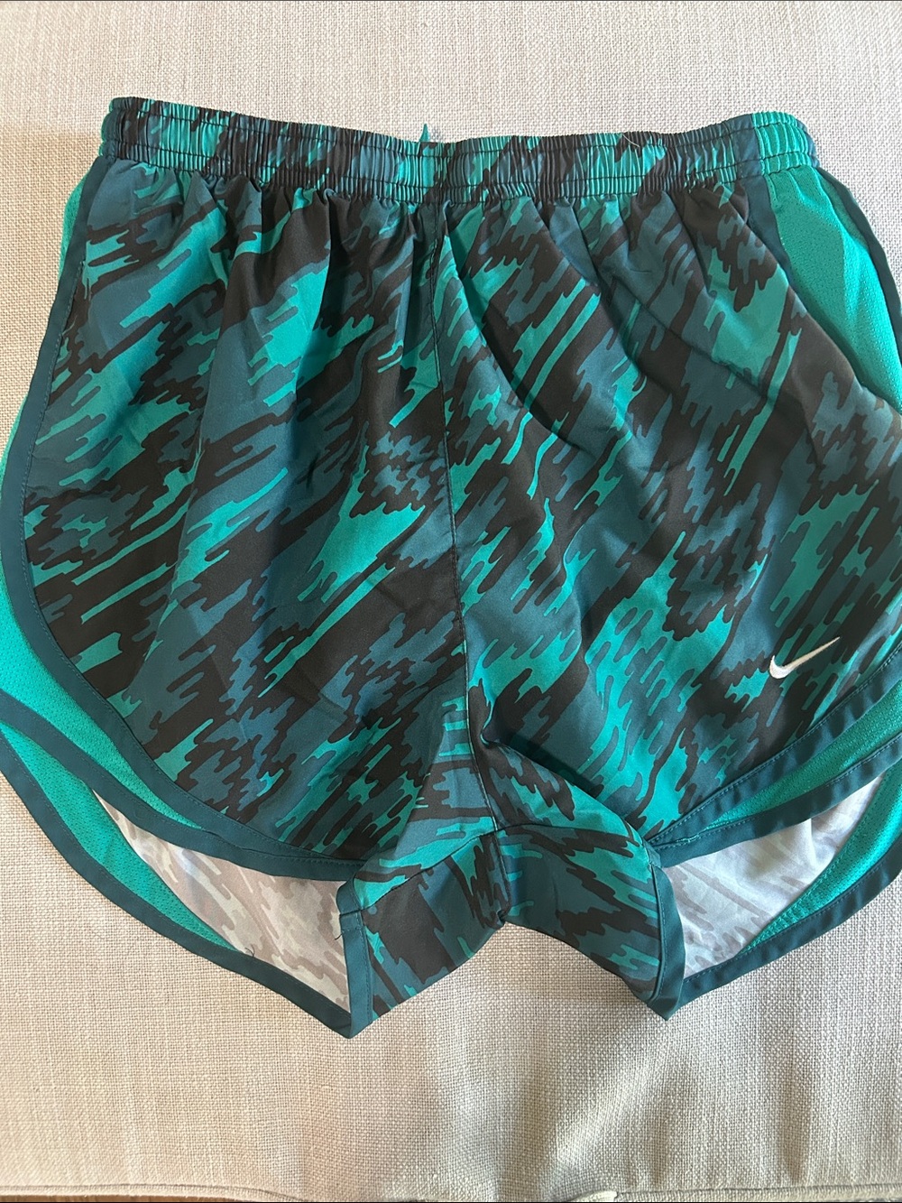 Nike Dri-Fit Women’s Teal and Black Patterned Athletic Shorts
